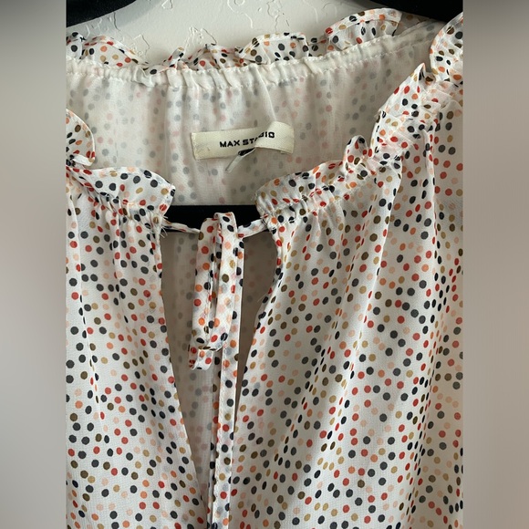 Dotted blouse - Picture 3 of 7